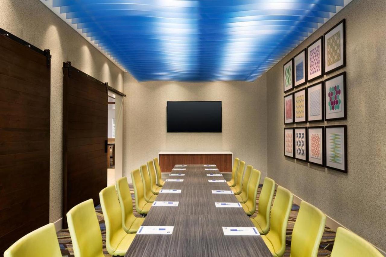 Holiday Inn Express & Suites - Canton By Ihg ภายนอก รูปภาพ