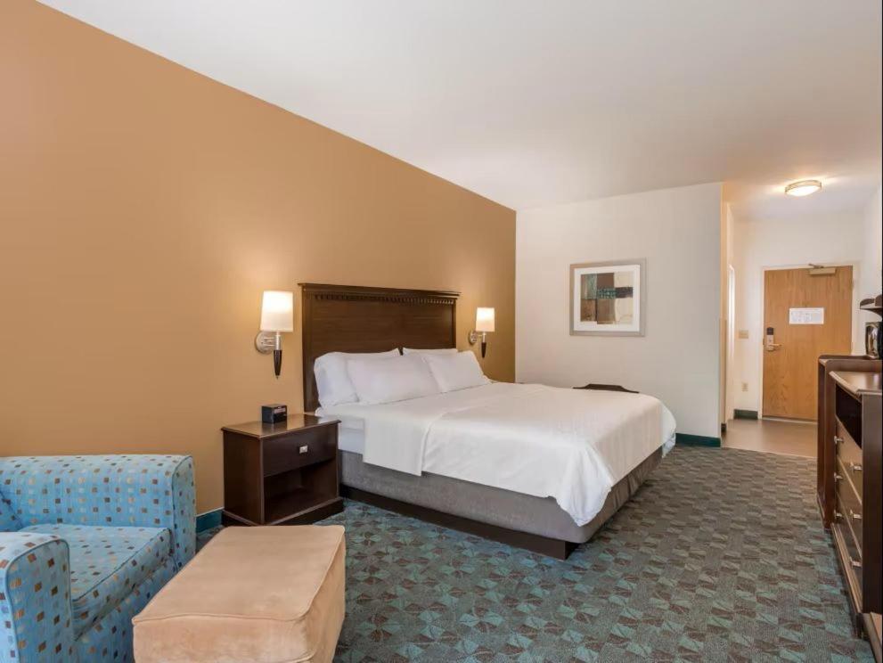 Holiday Inn Express & Suites - Canton By Ihg ภายนอก รูปภาพ